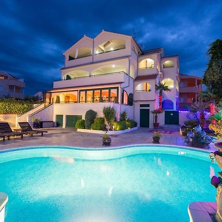 Apartments Marija Near Center Vodice Bagian luar foto