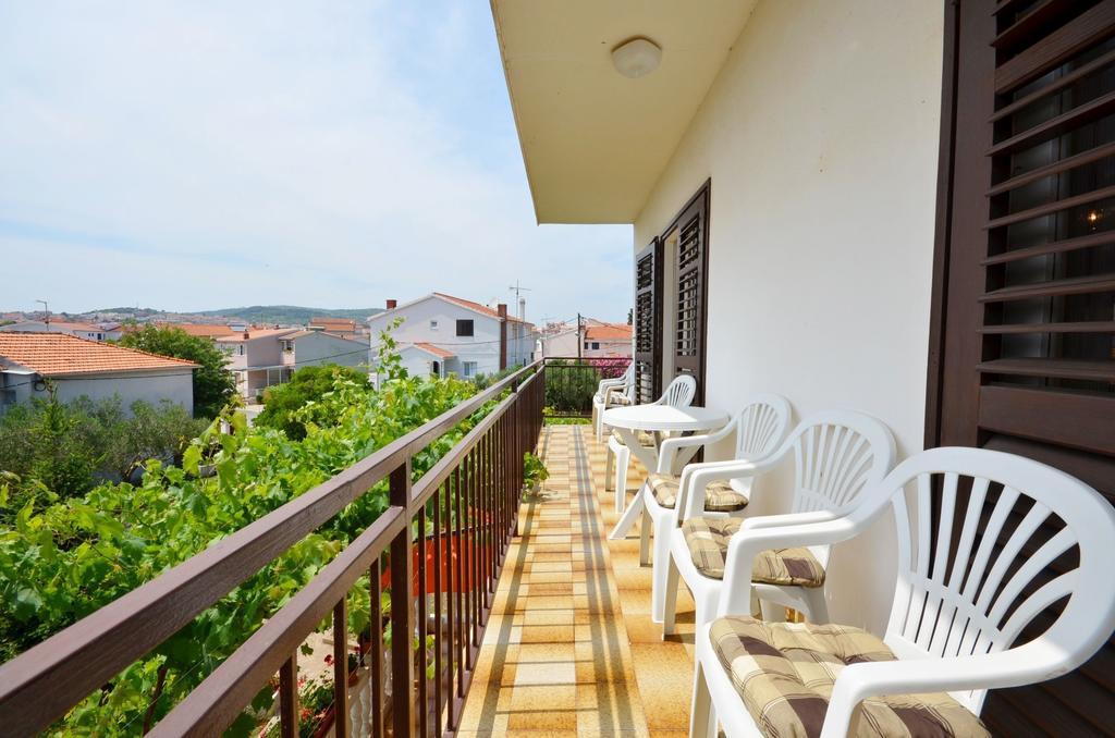 Apartments Marija Near Center Vodice Bagian luar foto