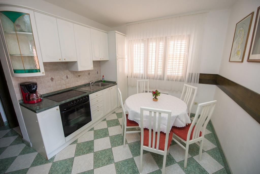 Apartments Marija Near Center Vodice Bagian luar foto