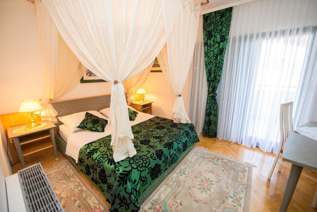 Apartments Marija Near Center Vodice Bagian luar foto