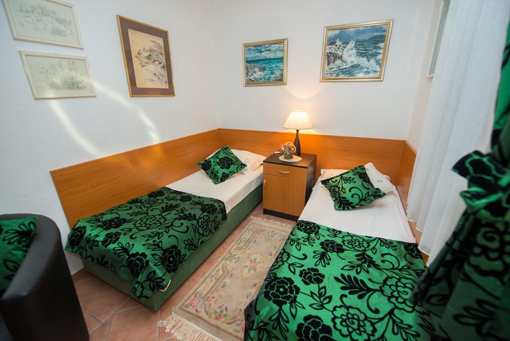 Apartments Marija Near Center Vodice Bagian luar foto