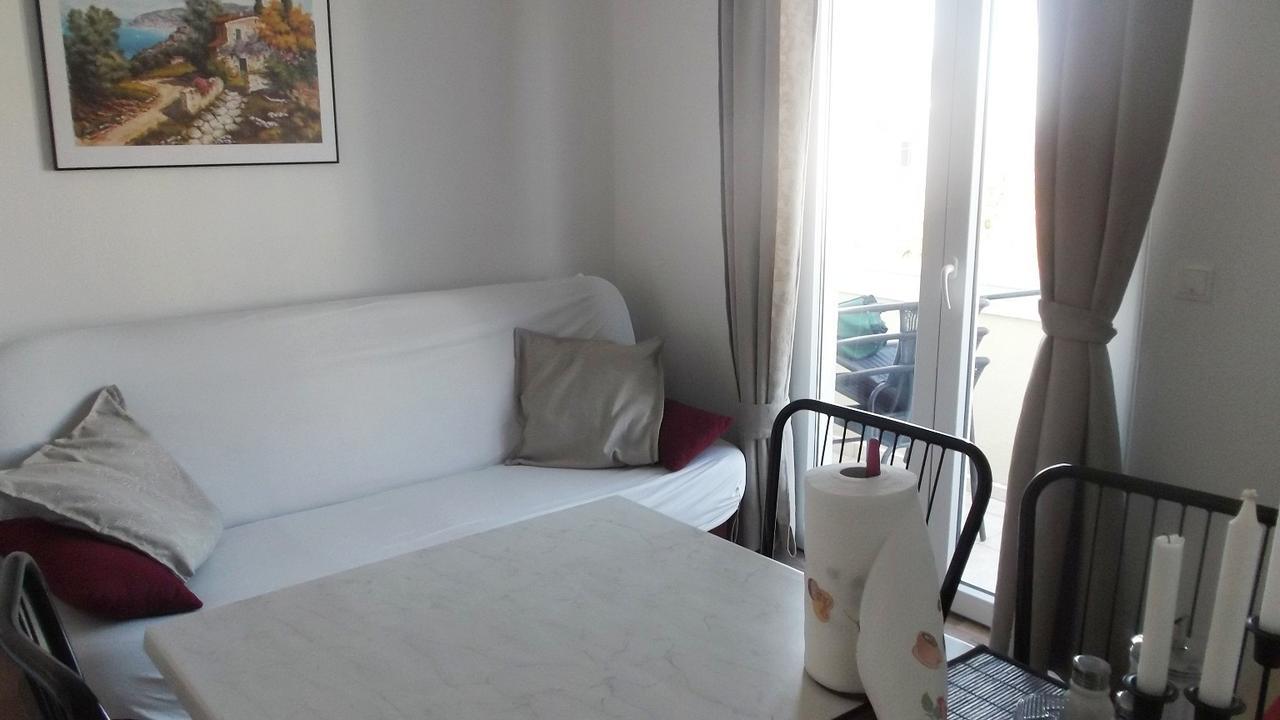 Apartments Marija Near Center Vodice Ruang foto